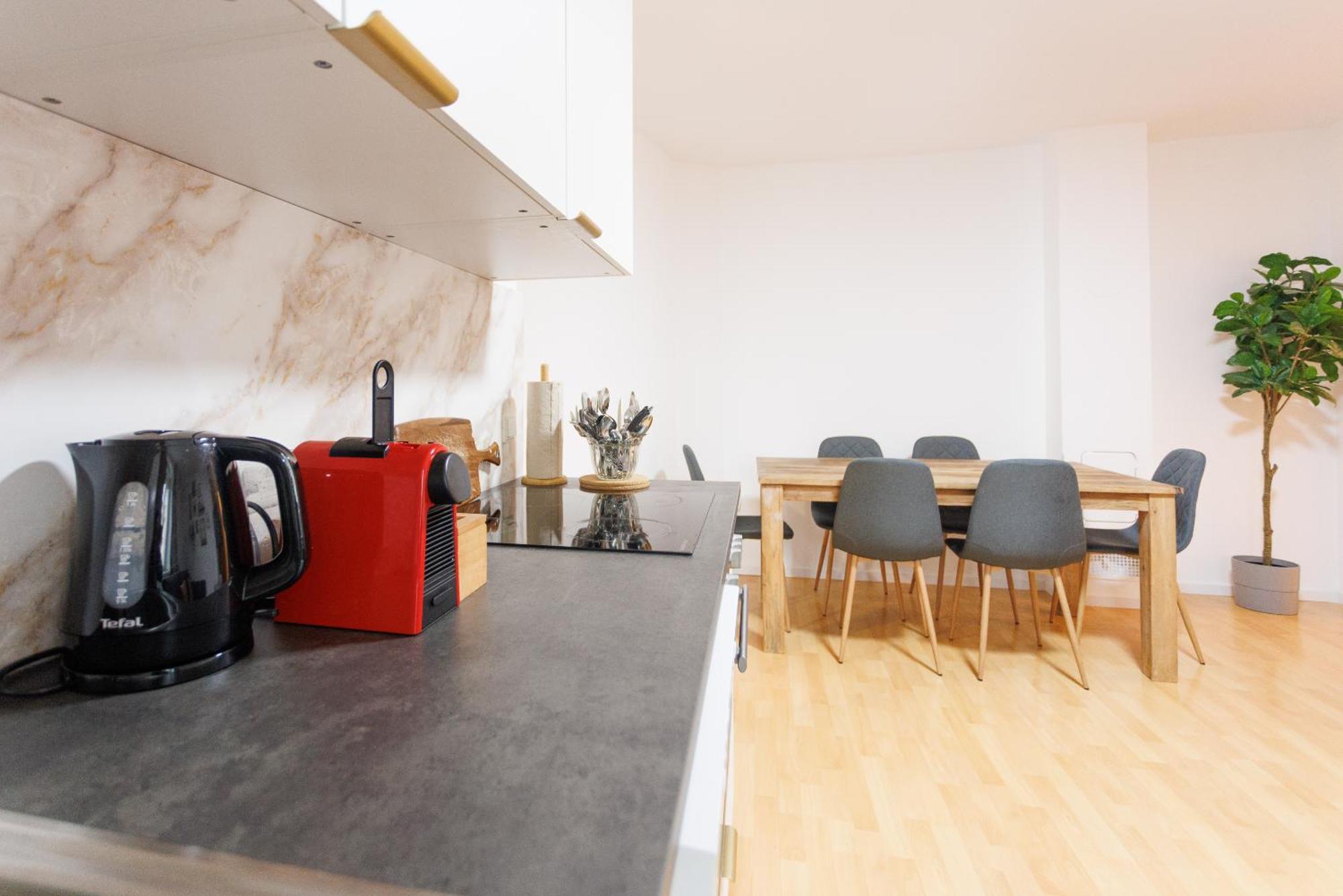 Cozy Family & Group - 15 Min To Center Apartment