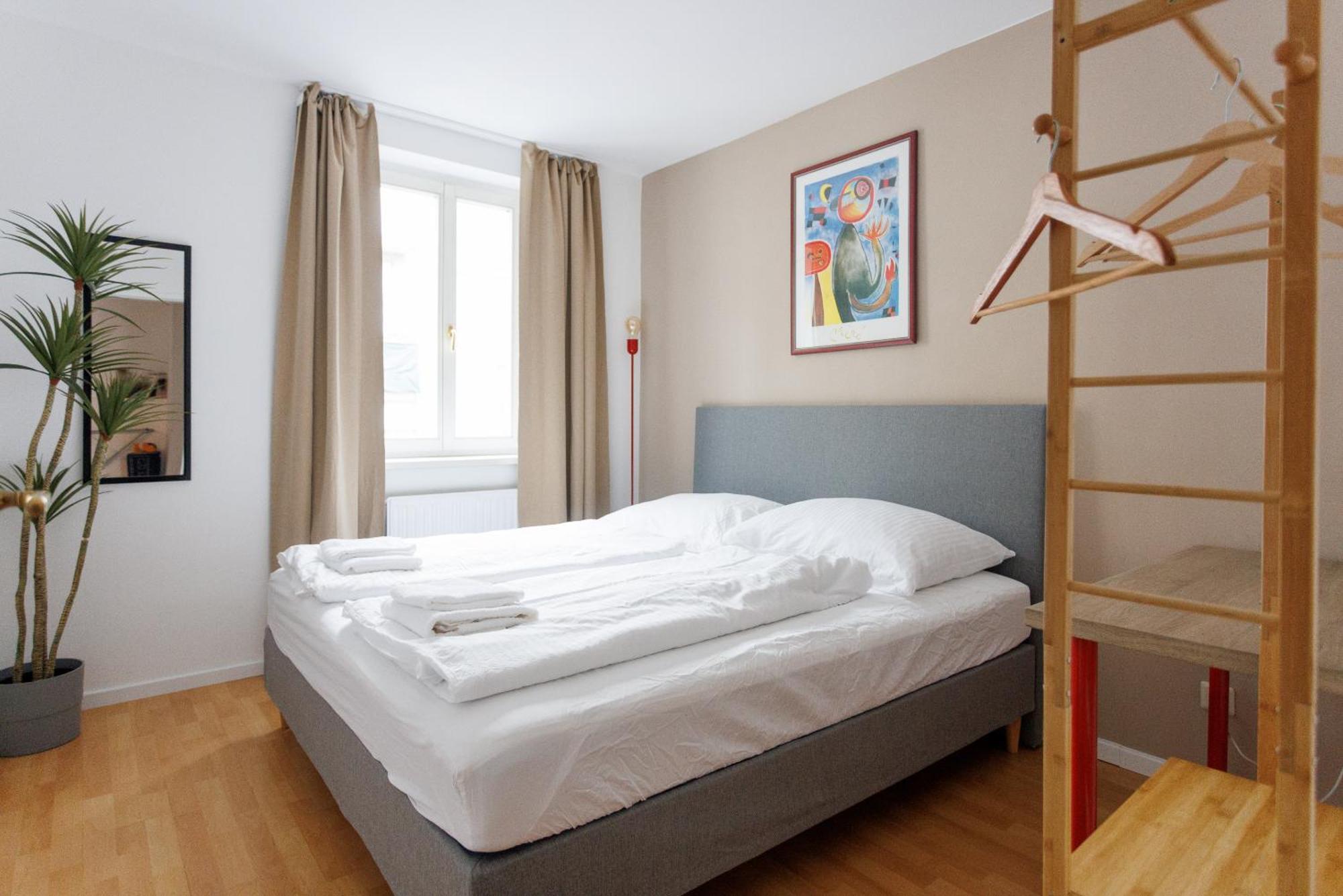 Cozy Family & Group - 15 Min To Center Apartment