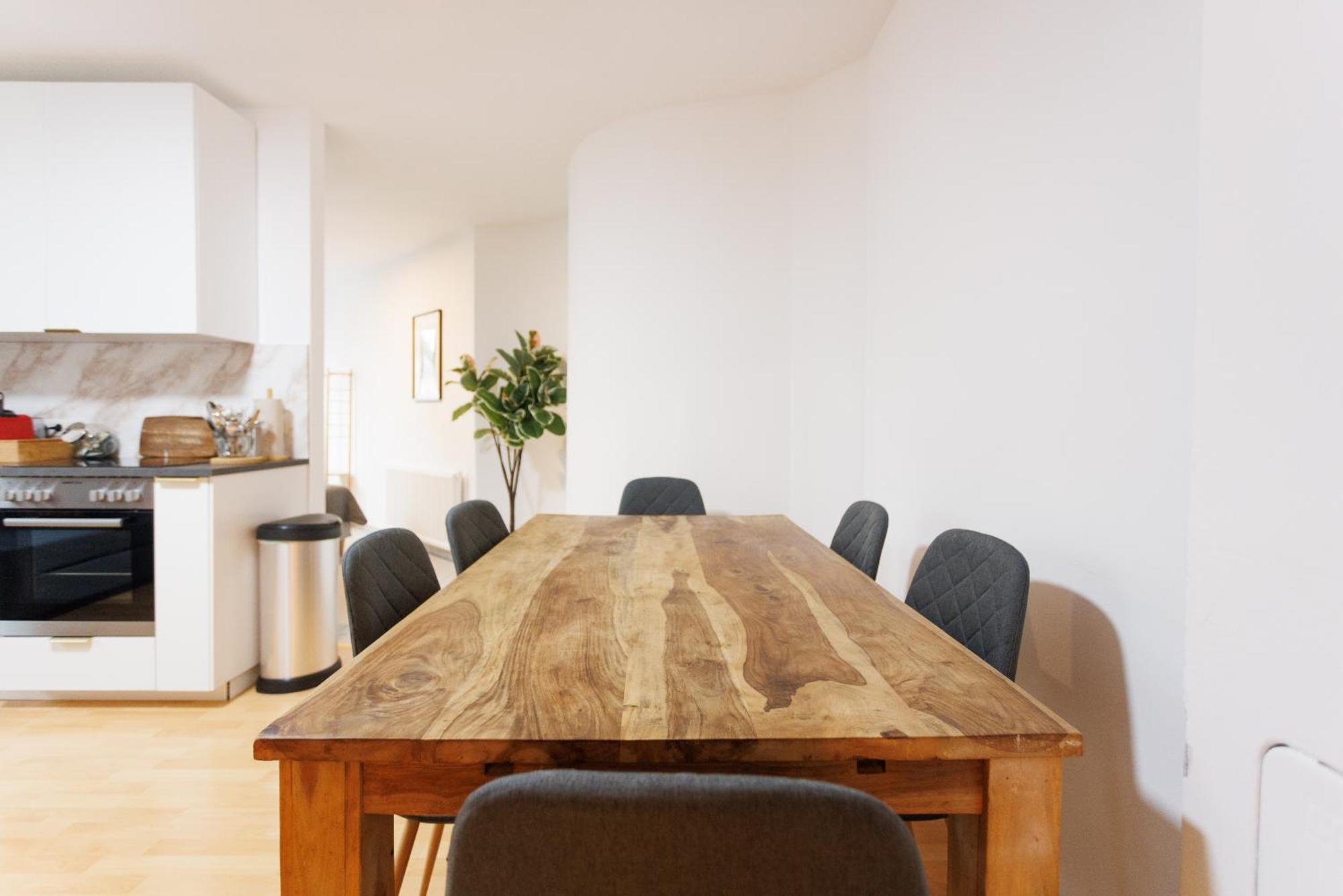 Cozy Family & Group - 15 Min To Center Apartment